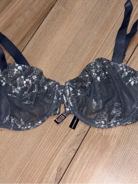 Victoria's Secret Very Sexy Unlined Balconet Bra Silver Lace Charcoal 34D